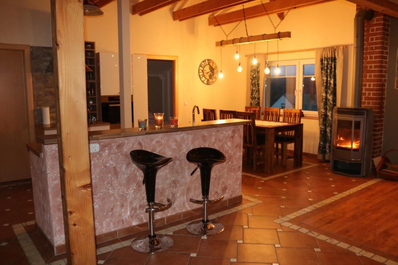 Helle, Offene Dachgeschosswohnung Mit Terrasse Oberloisdorf Esterno foto