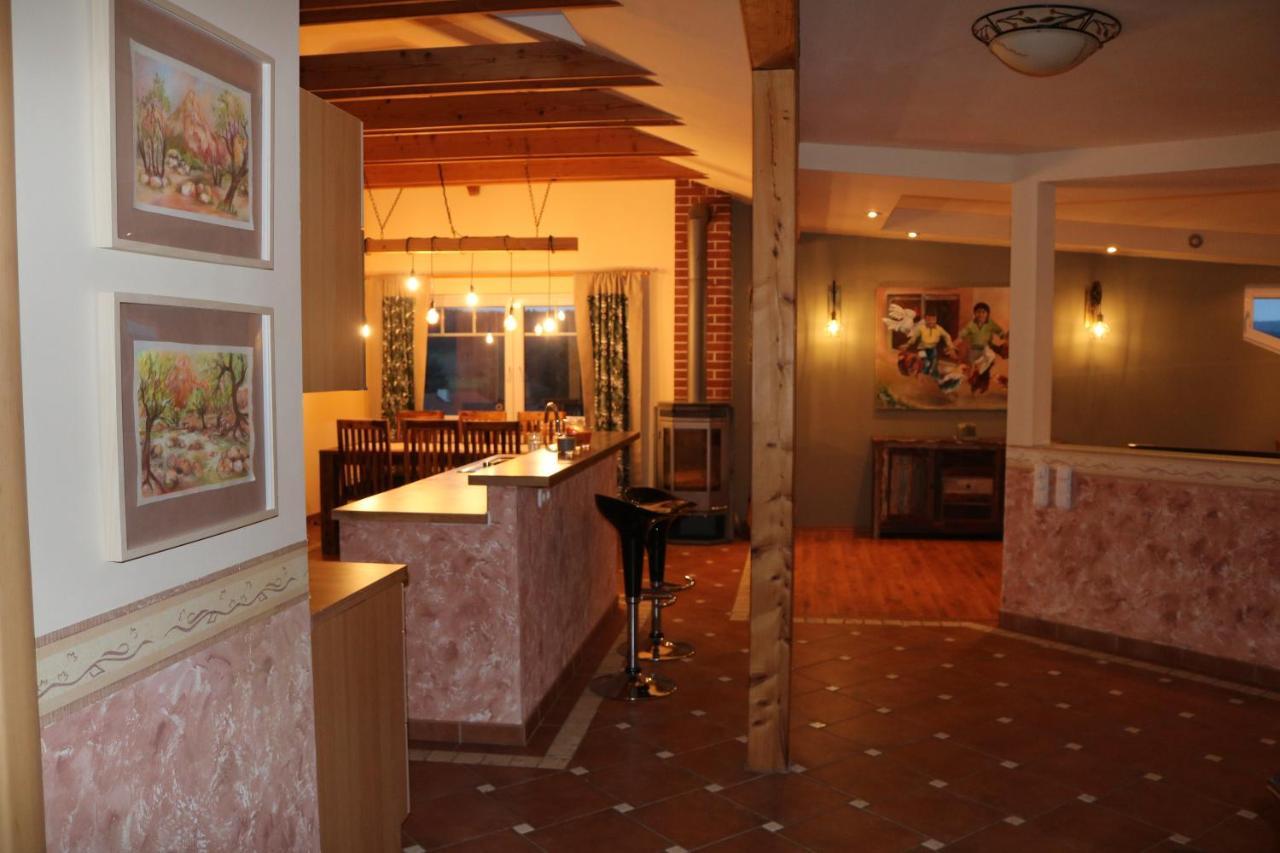 Helle, Offene Dachgeschosswohnung Mit Terrasse Oberloisdorf Esterno foto