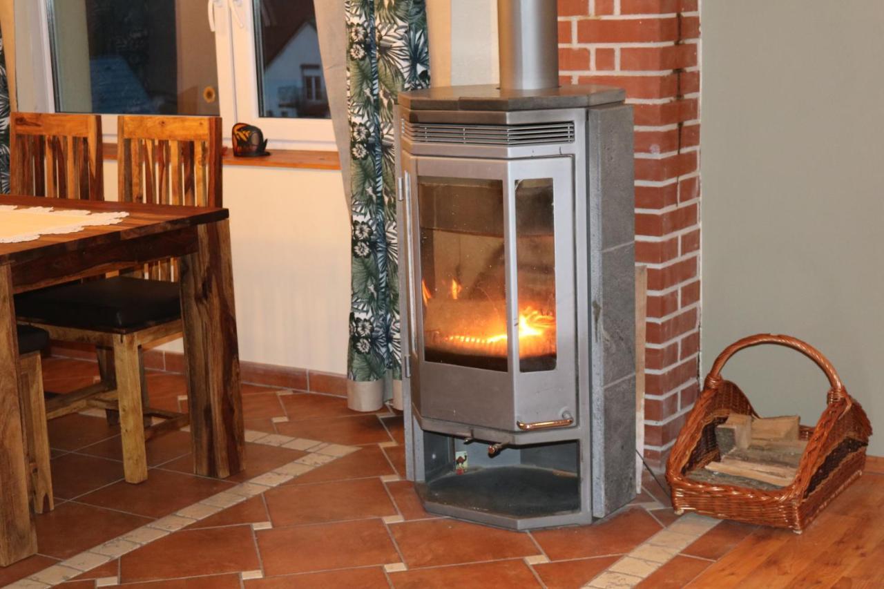 Helle, Offene Dachgeschosswohnung Mit Terrasse Oberloisdorf Esterno foto
