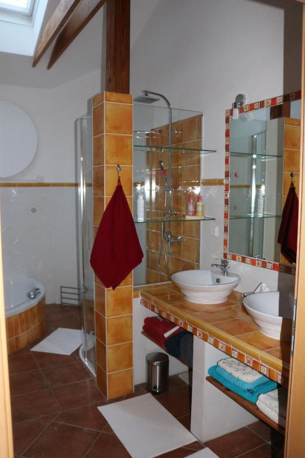 Helle, Offene Dachgeschosswohnung Mit Terrasse Oberloisdorf Esterno foto