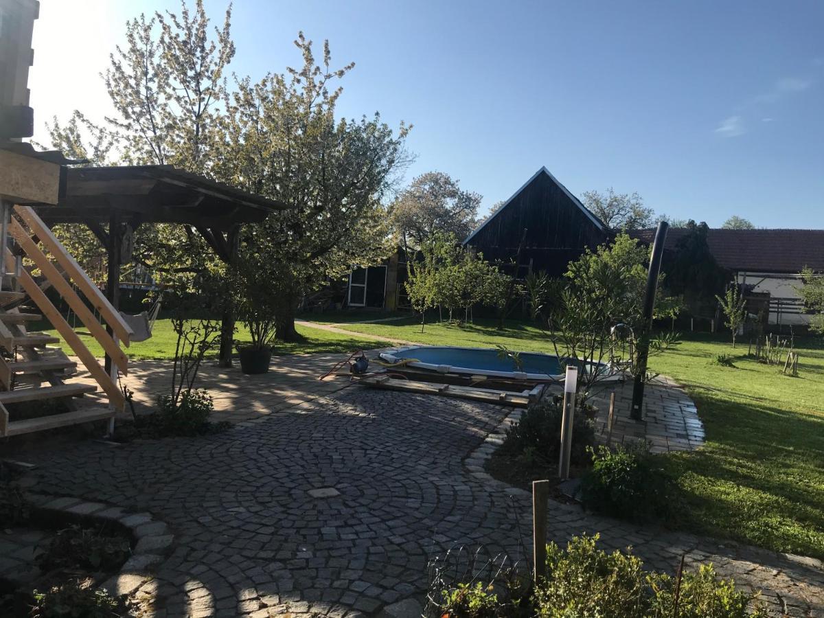 Helle, Offene Dachgeschosswohnung Mit Terrasse Oberloisdorf Esterno foto
